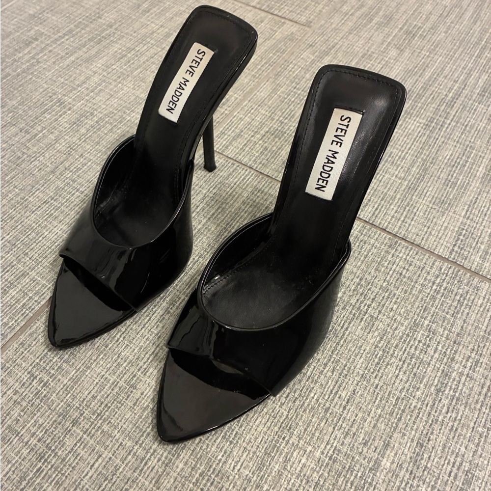 Steve Madden Black Heels with Pointed Toe and Stiletto